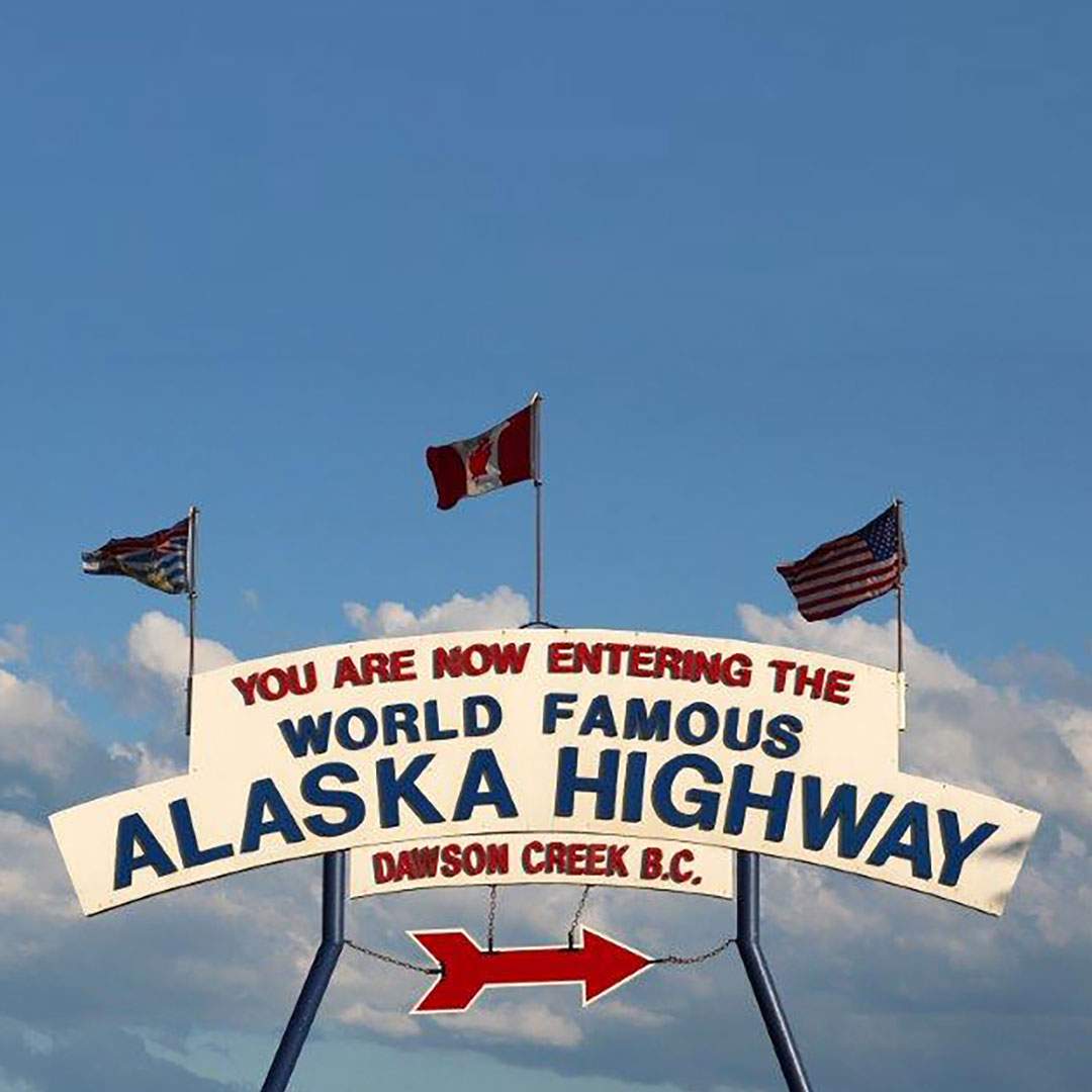 YUKON-&-ALASKA-TOUR---ALASKA-HWY-SIGN