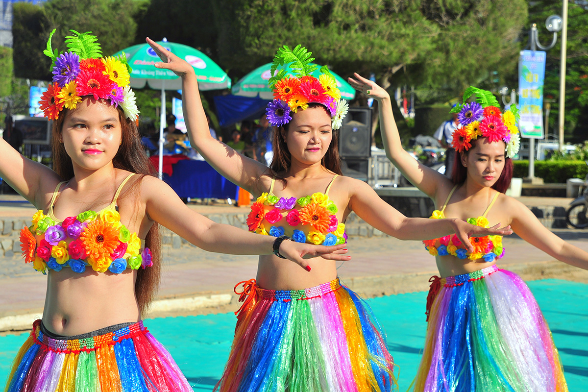 HI - Danseuses hawaiennes
