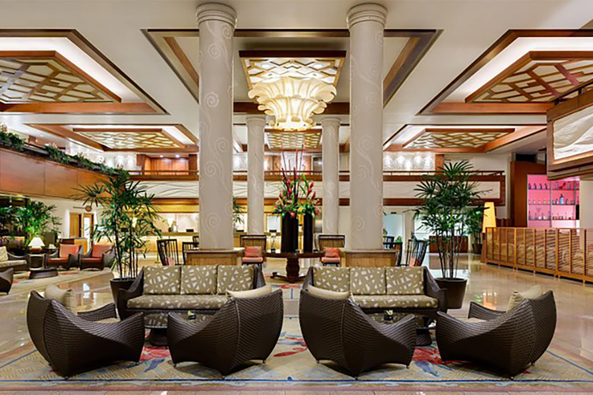 HI - Hilton Waikiki Hotl lobby